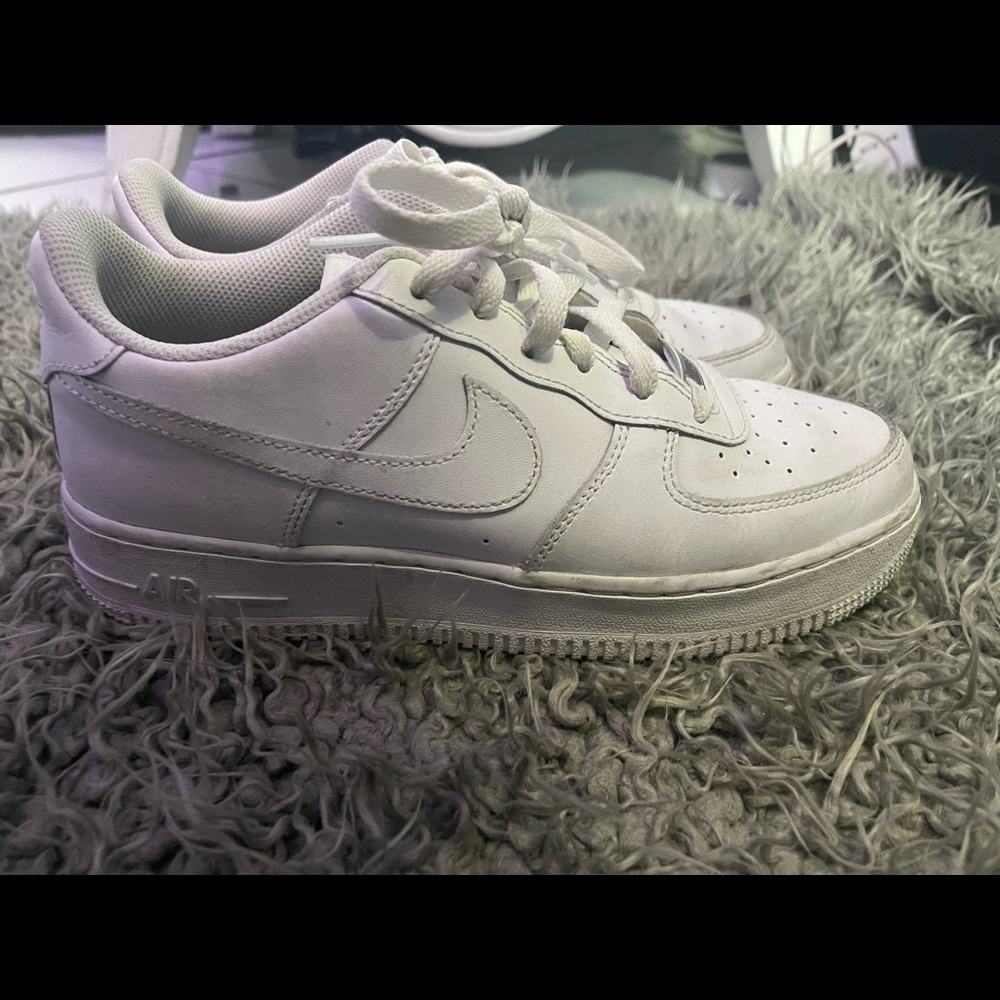 Nike Air Force 1 Big Kids Shoe